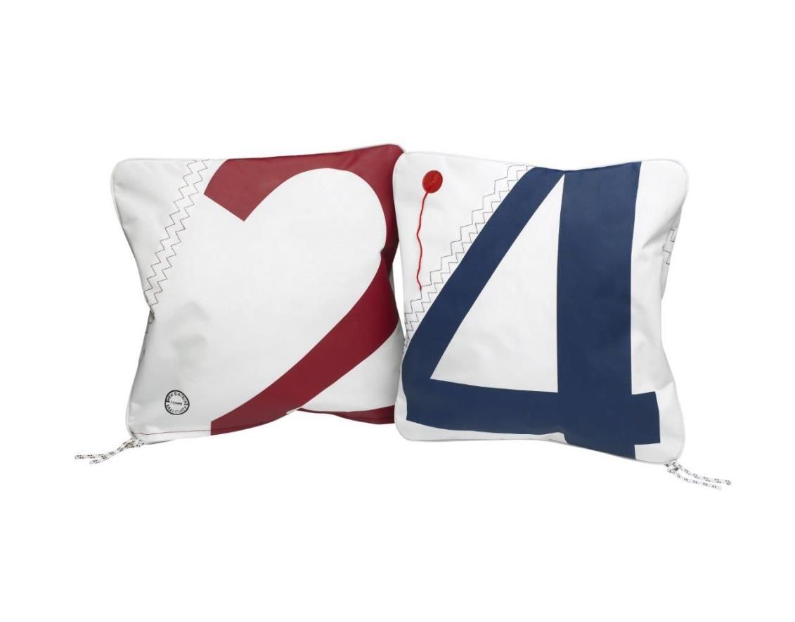Zeildoek kussen met vulling 40 x 40 cm zijde 1: navy zijde 2: royal blue